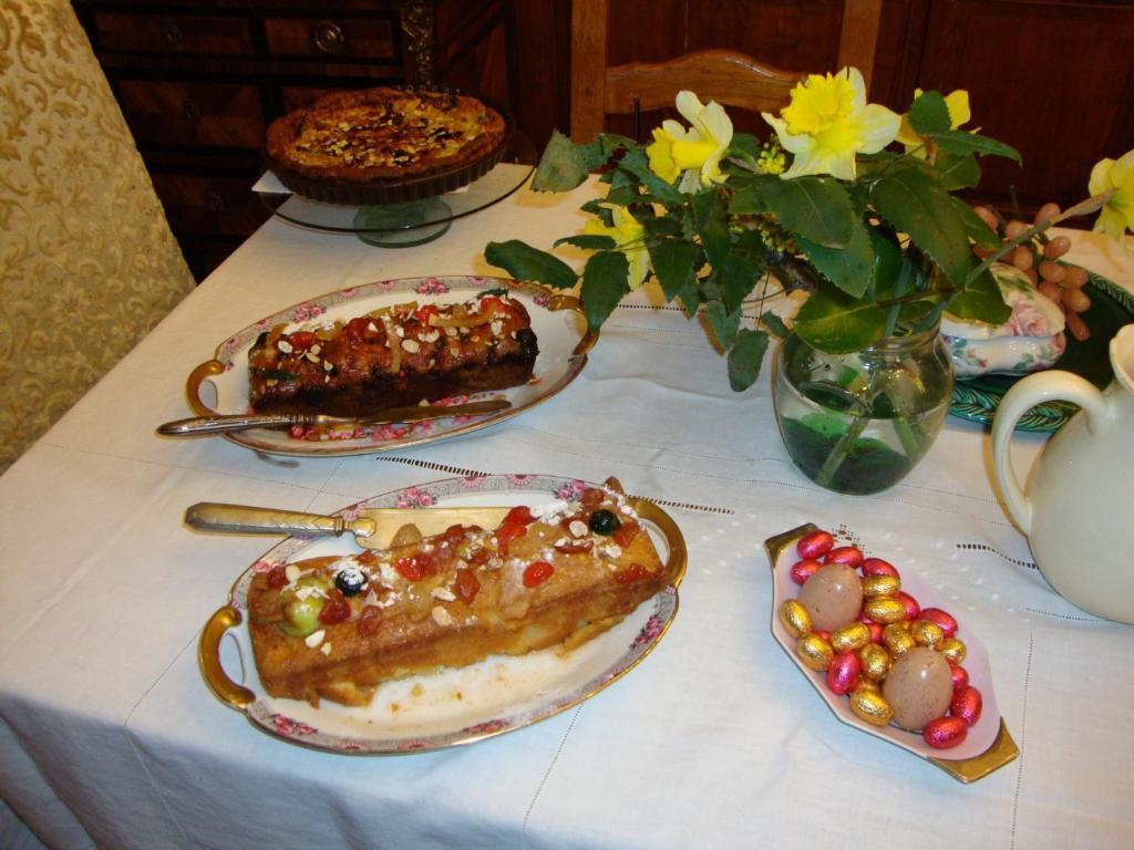 Solignac Domaine De La Dame De Lauriere Bed & Breakfast エクステリア 写真
