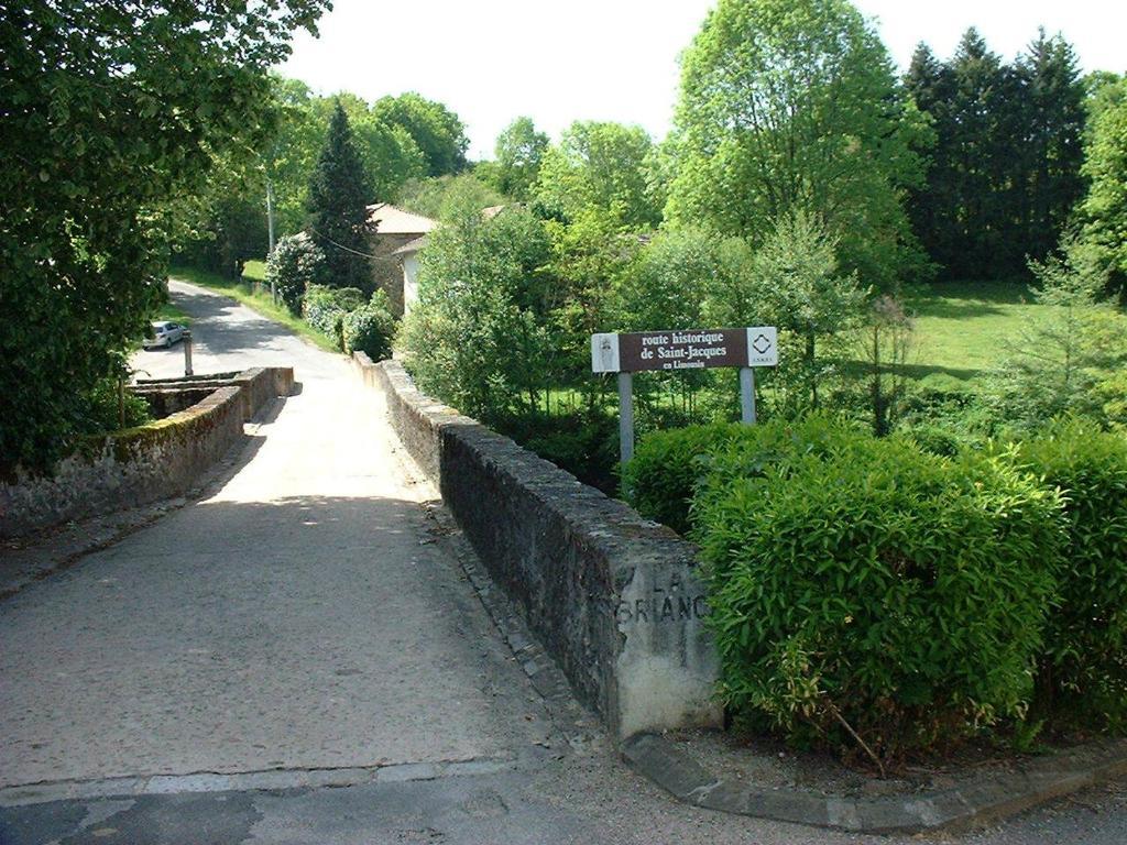 Solignac Domaine De La Dame De Lauriere Bed & Breakfast エクステリア 写真