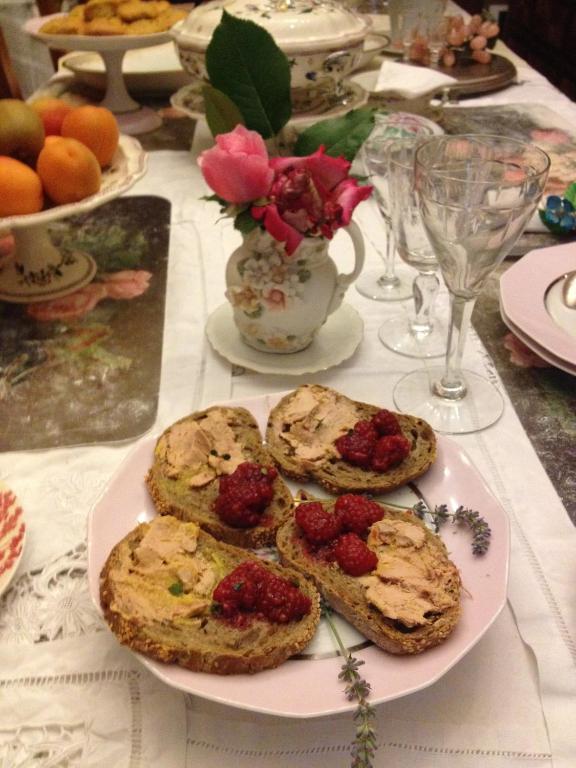 Solignac Domaine De La Dame De Lauriere Bed & Breakfast エクステリア 写真